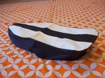 SEAT COVER BIANCO/NERA